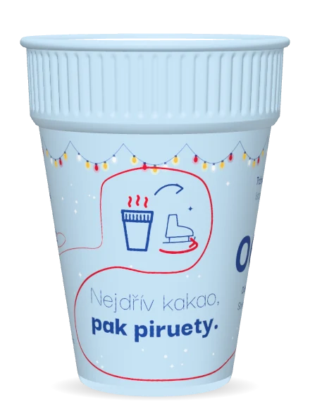 Světle modrý dětský (nealko) kelímek s kelímkem kakaa a bruslí