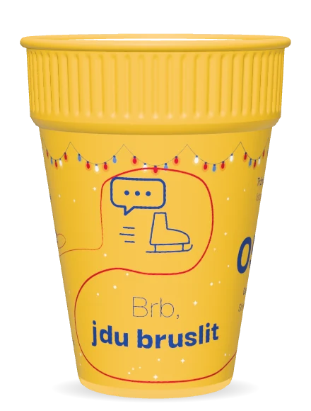 Žlutý kelímek s chatovou bublinou a bruslí